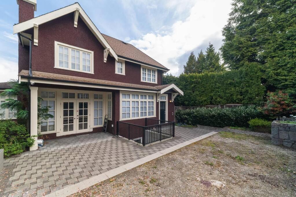 Luxury 4 Beds Ocean-view House Center Of
