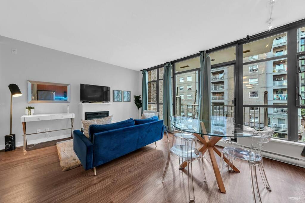 Lovely 2-bedrooms Downtown Free Parking *