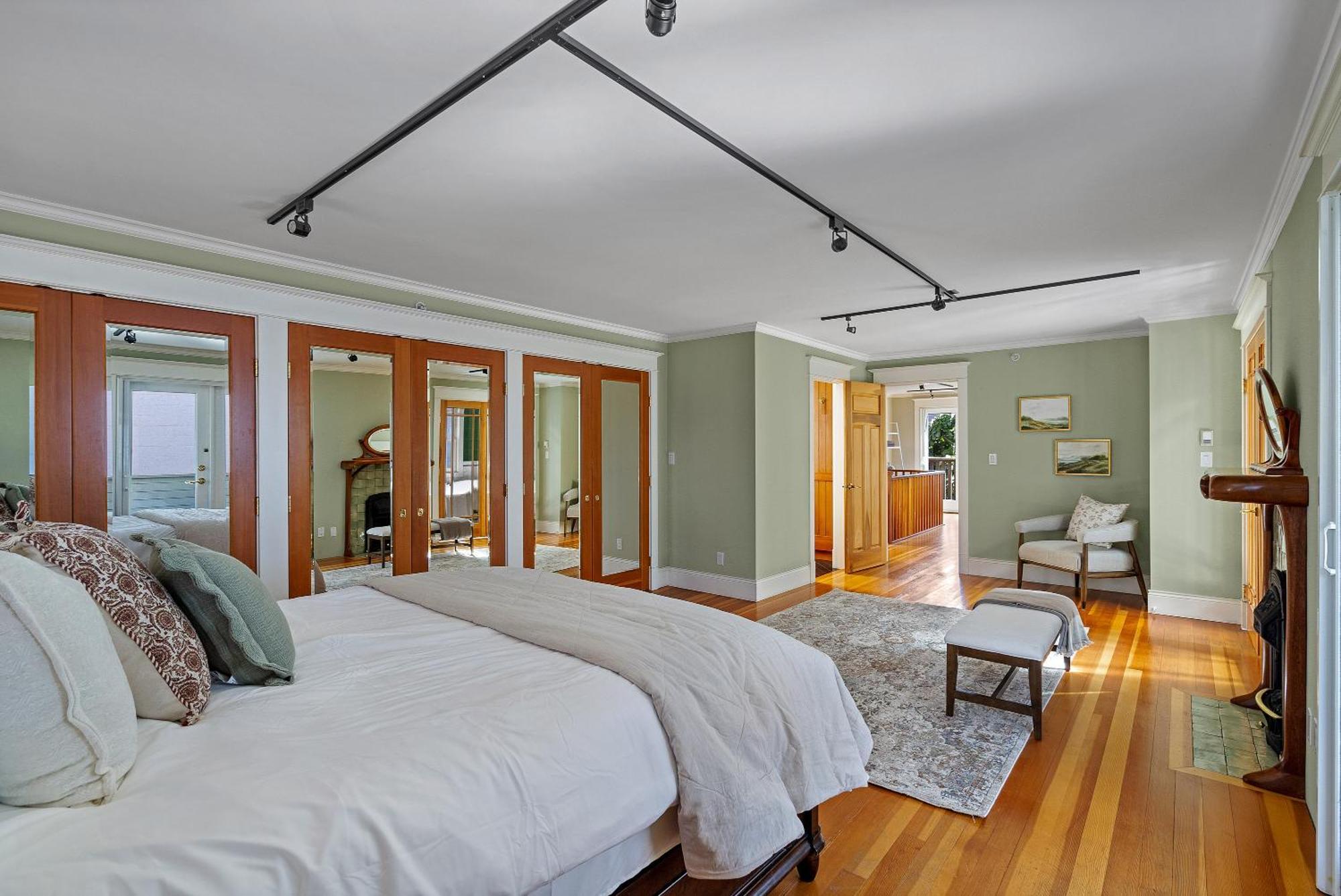 The Heritage - Mount Pleasant Vancouver