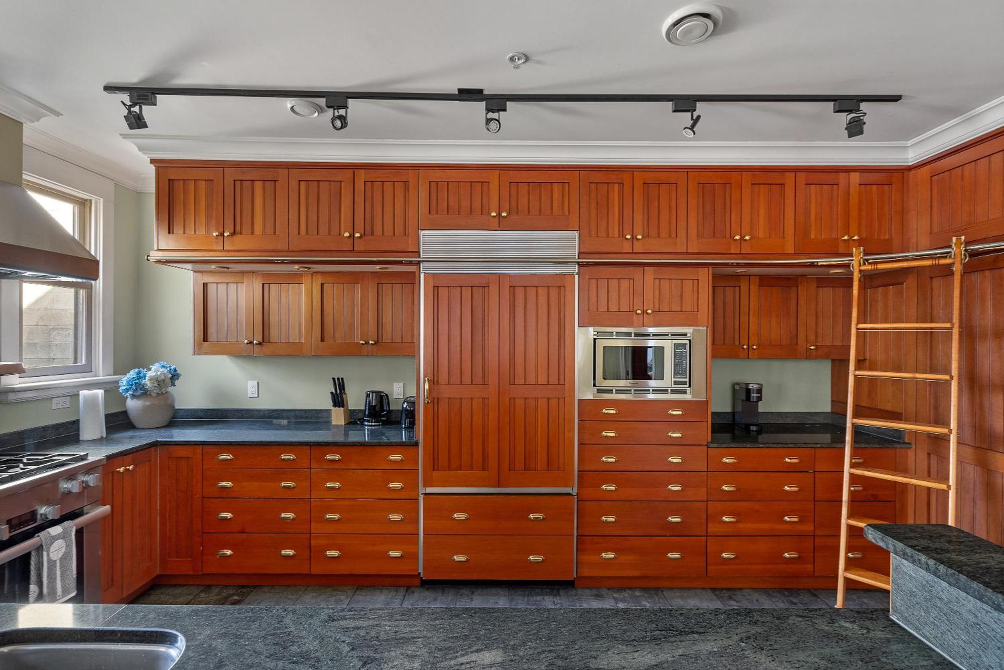 The Heritage - Mount Pleasant * Vancouver