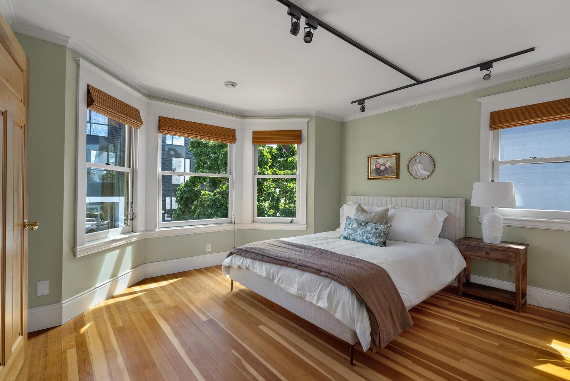 The Heritage - Mount Pleasant Vancouver