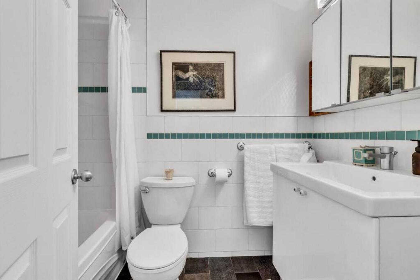 Adorable 1-bedroom On Kitsilano *