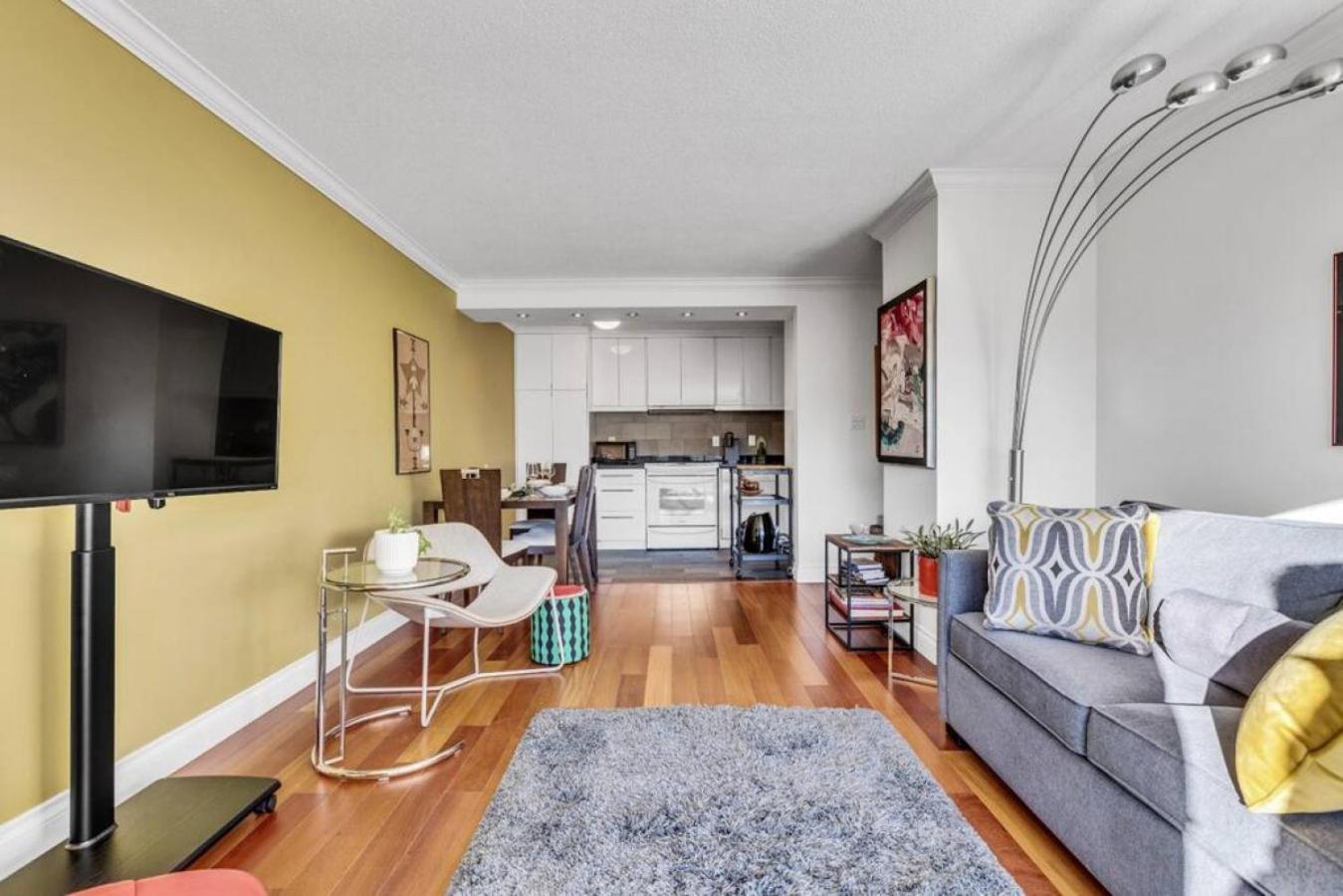 Adorable 1-bedroom On Kitsilano Apartment Vancouver