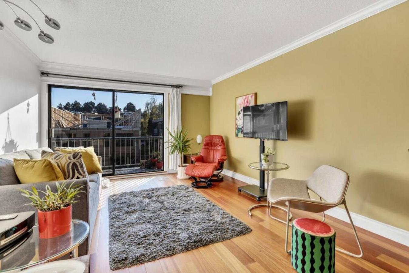 Adorable 1-bedroom On Kitsilano *