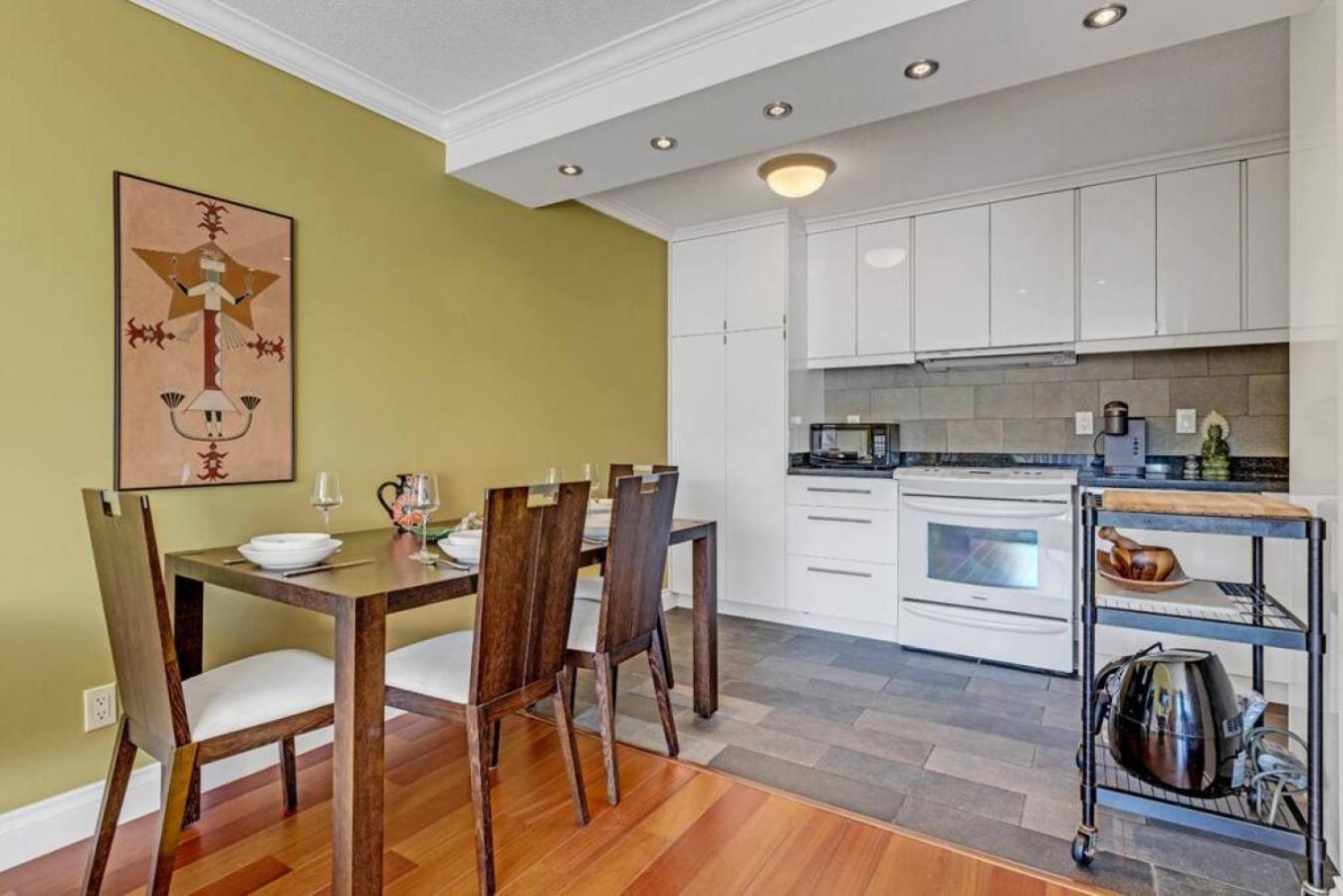 Adorable 1-bedroom On Kitsilano Vancouver
