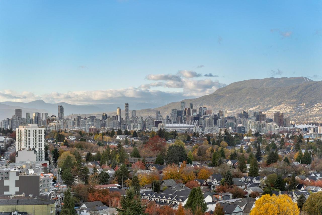 Stylish & Modern 2-bedroom * Vancouver