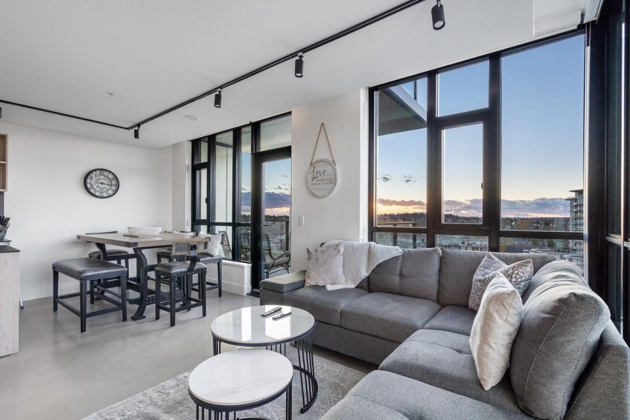 Stylish & Modern 2-bedroom Apartment *