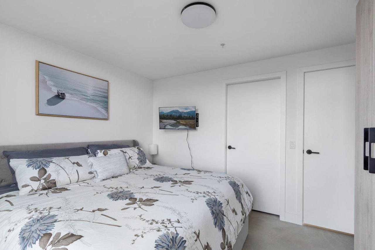 Stylish & Modern 2-bedroom Apartment