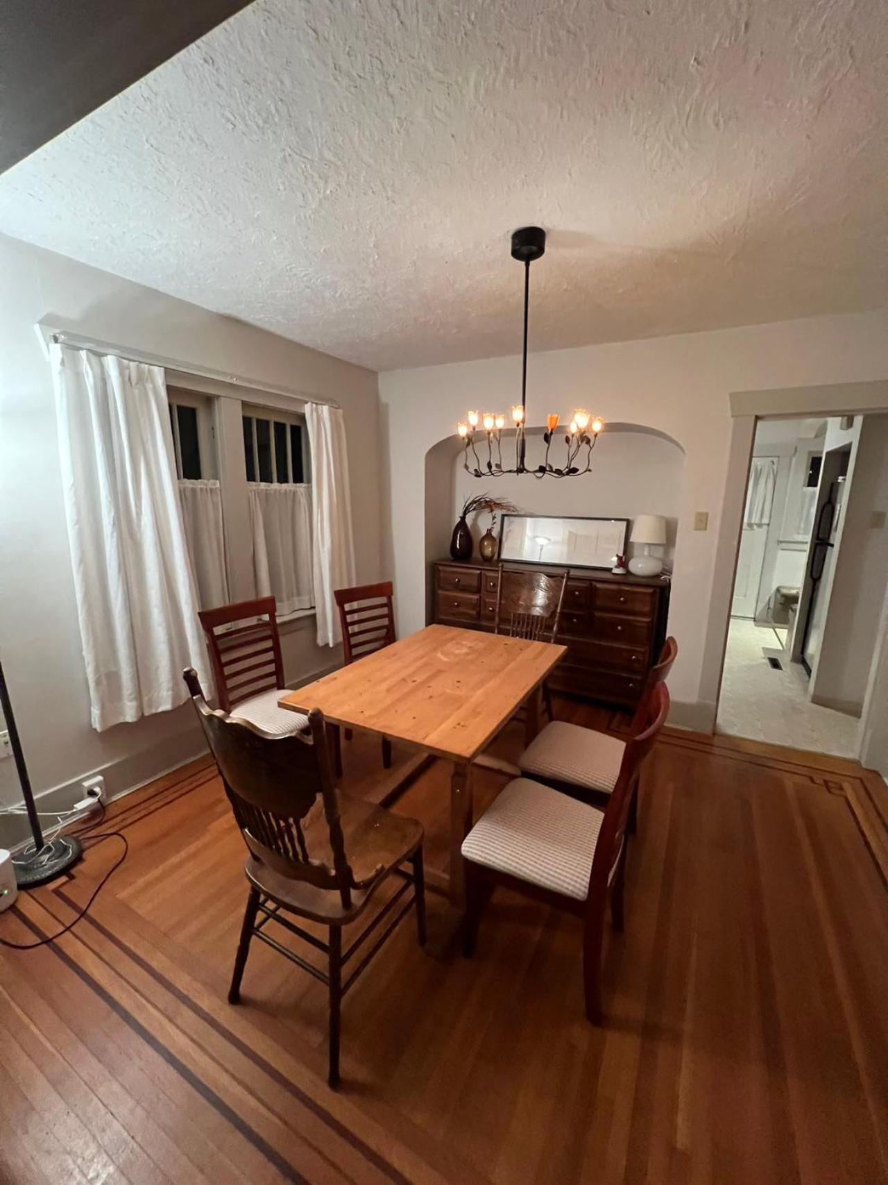 Larch House In West Homestay Vancouver