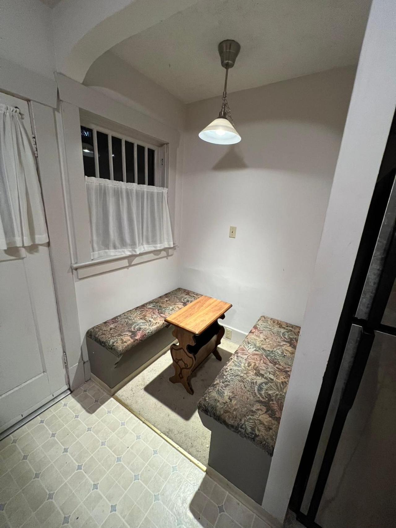 Homestay Larch House In West