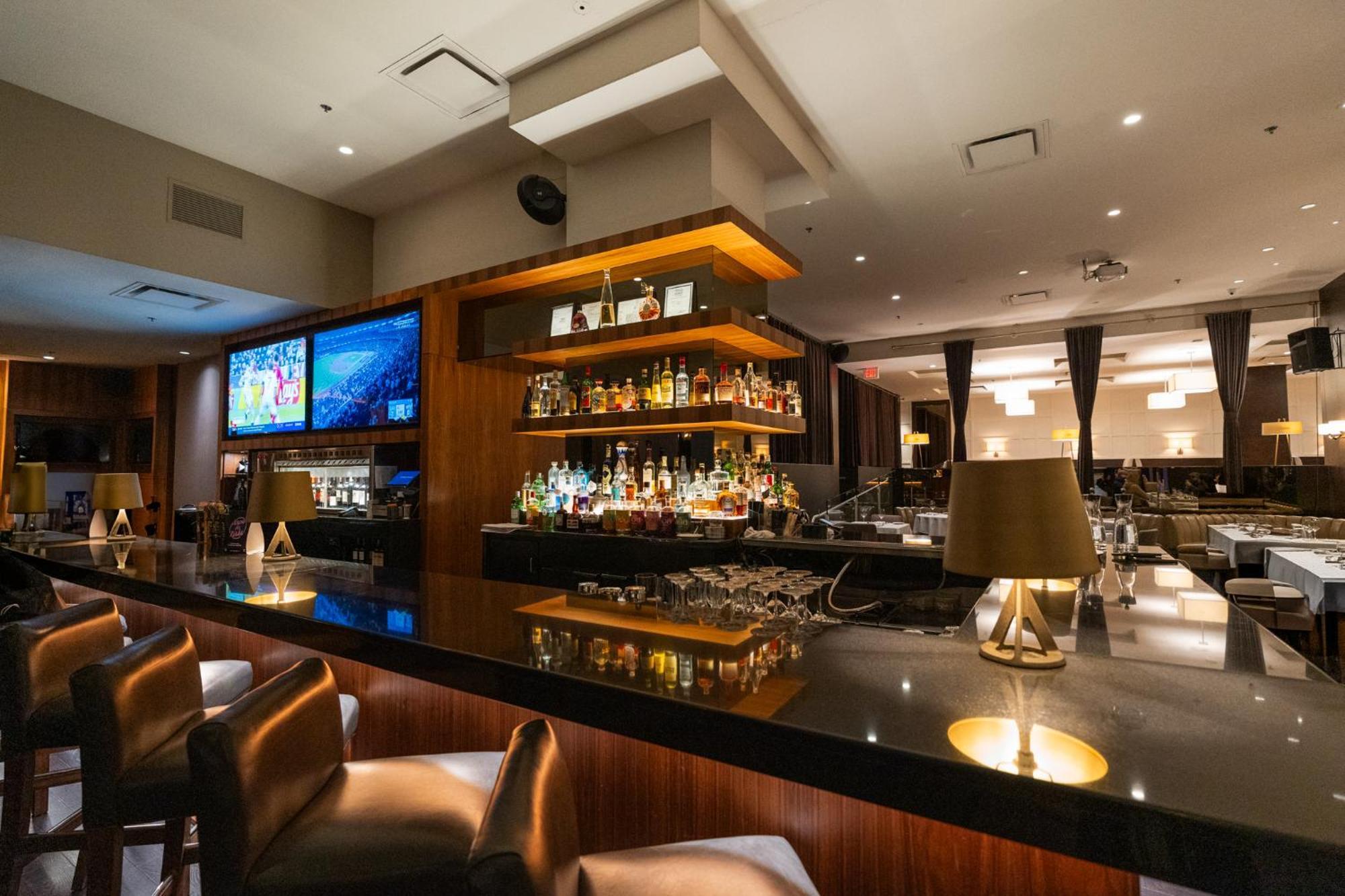 Century Plaza Hotel Vancouver