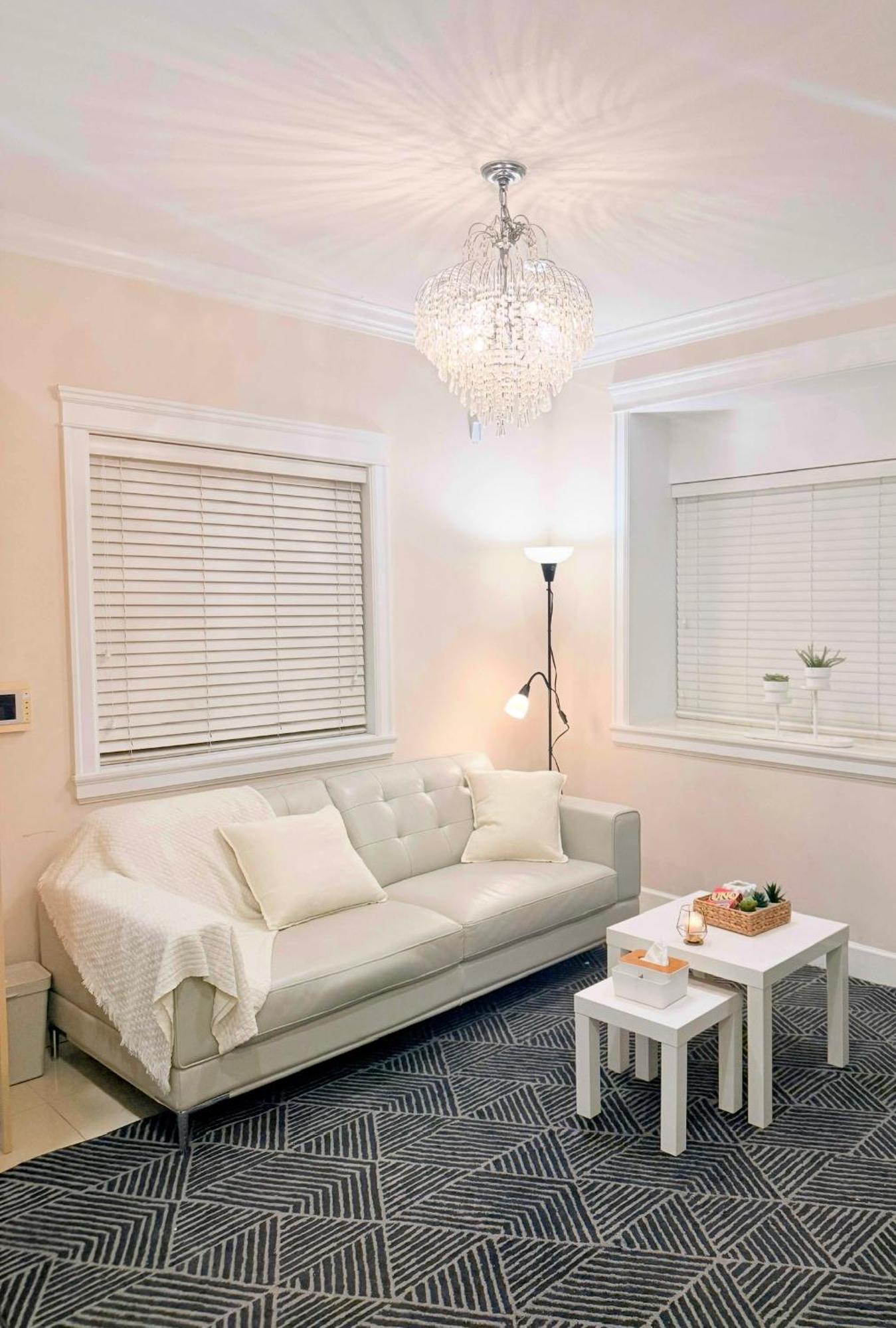 Modern & Cozy 2-bed In Holiday home