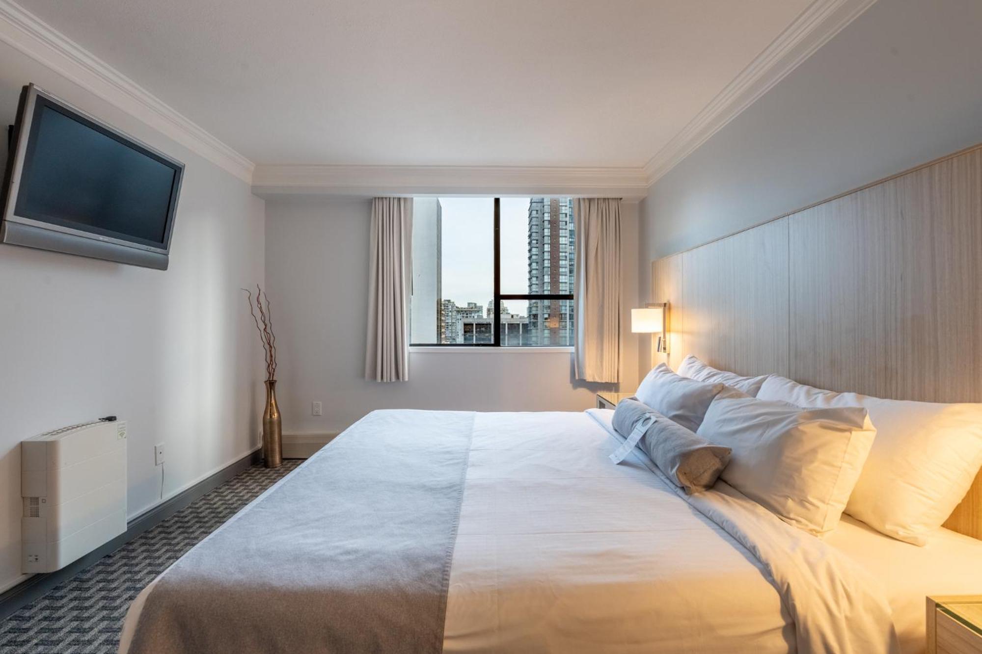 Century Plaza Hotel Vancouver