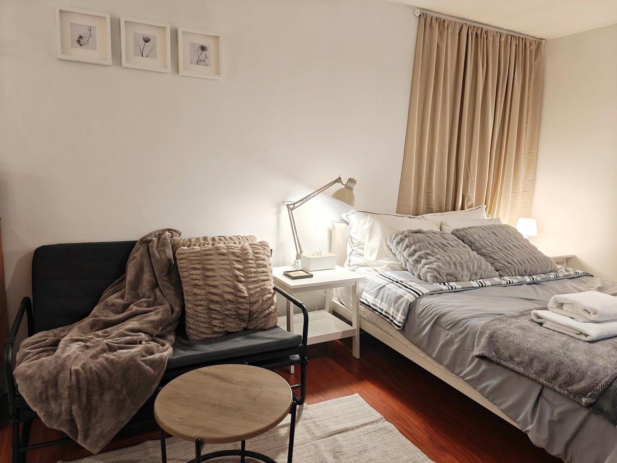 Cozy Commercial Oasis - Private Entrance Vancouver