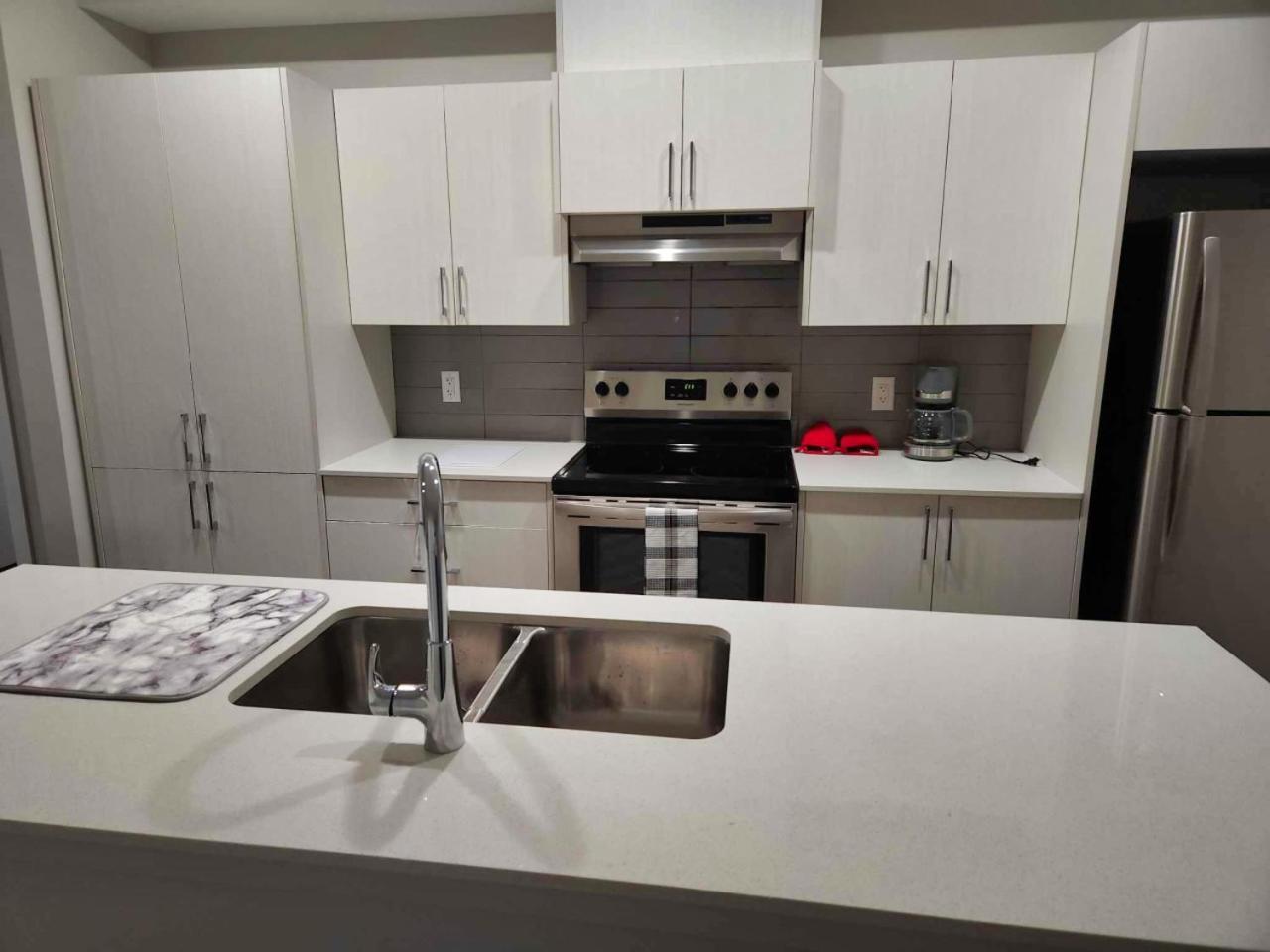 Holiday home Modern Elegance: Luxe 2br2ba Townhouse In Downtown