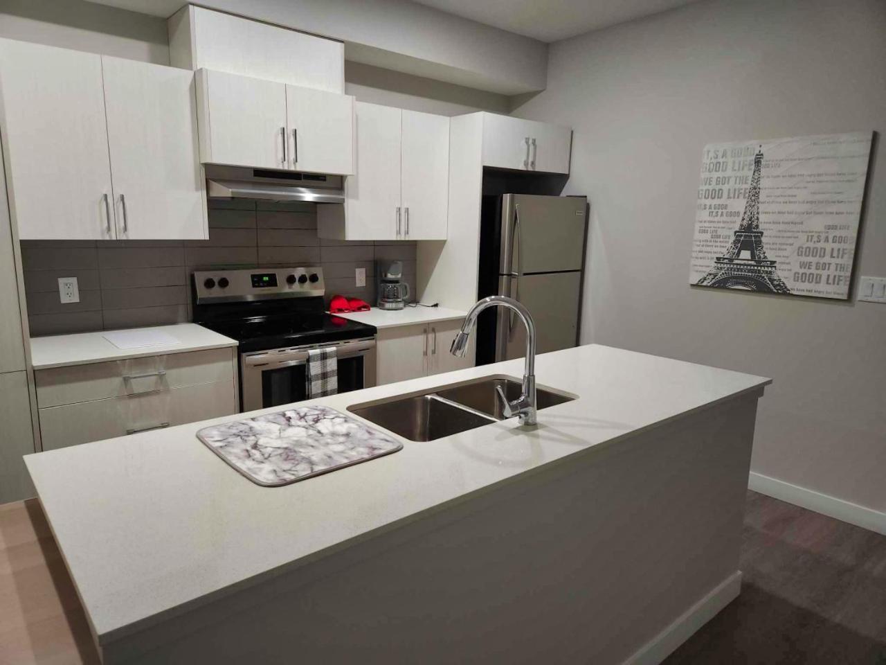 Modern Elegance: Luxe 2br2ba Townhouse In Downtown * Vancouver