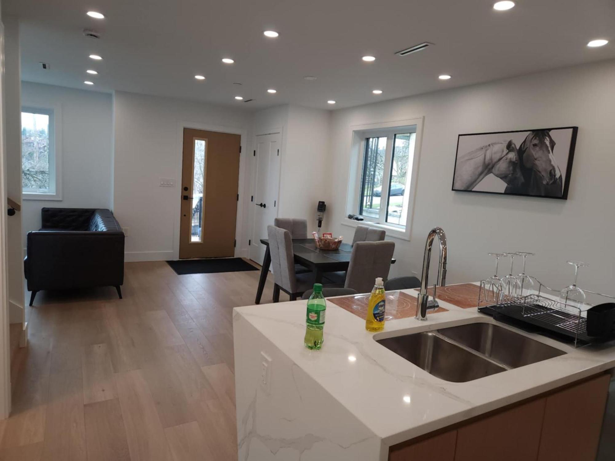 Signature Luxe Top-floor Townhouse 2br, 3ba With Stunning Views Holiday home