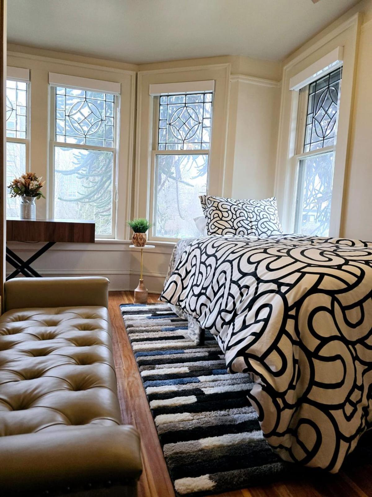 The Hunter House Bed & Breakfast *