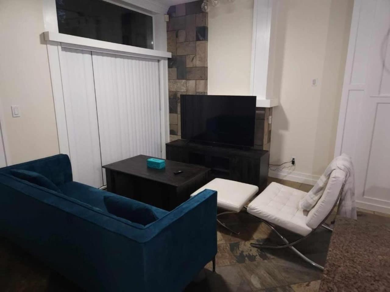 Chic Modern 2br Yaletown Townhouse - Ultimate Comfort Convenience For A Prime * Vancouver