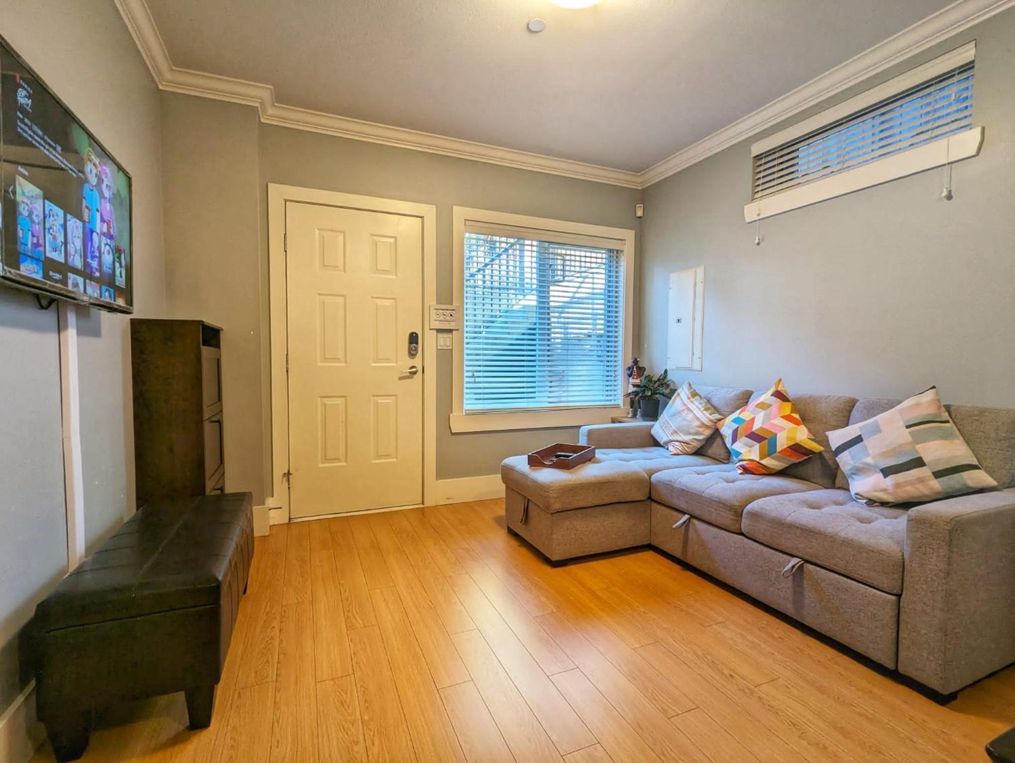 Cozy With 3beds2baths In Marpole Apartment *
