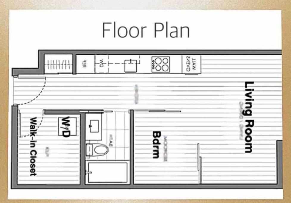 Stylish With Free Parking, 90 Day Minimum Apartment
