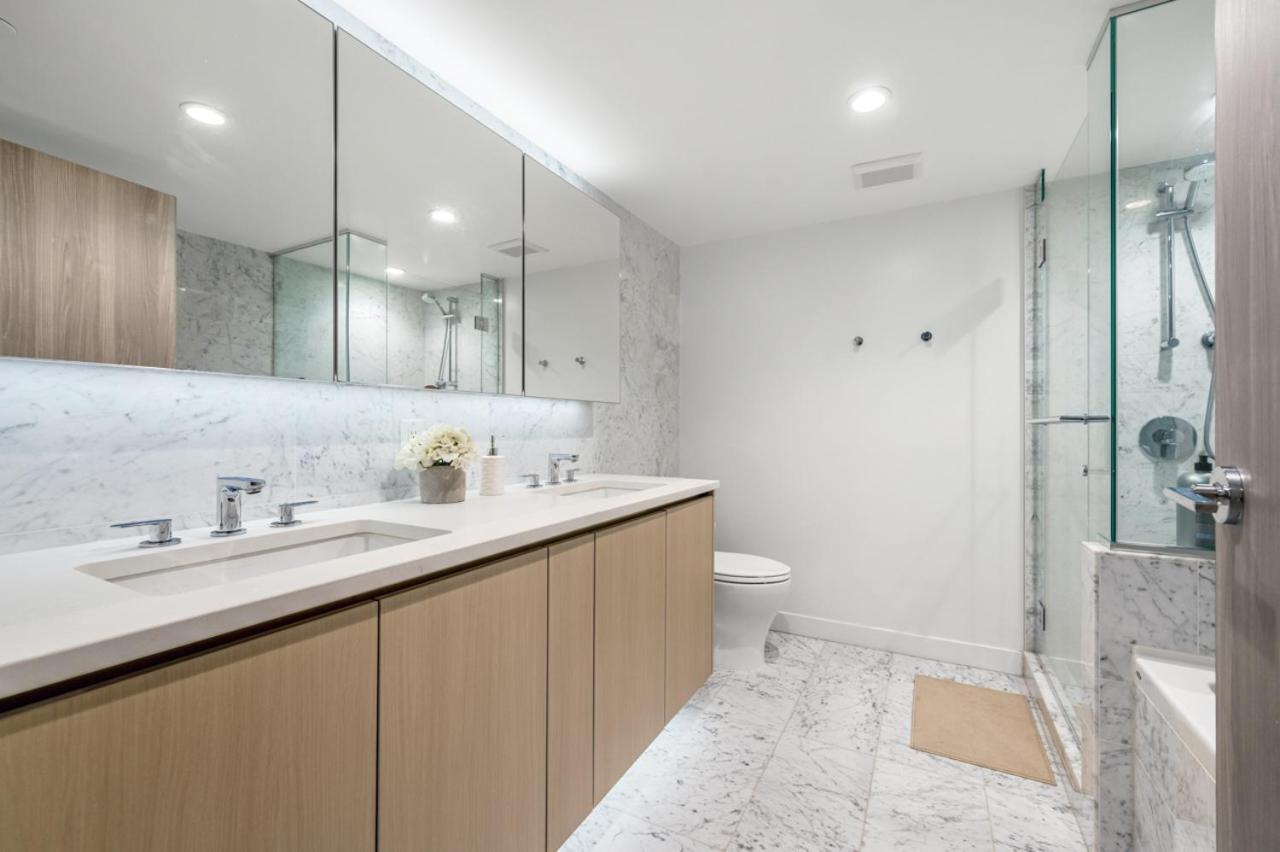 Modern High-rise Retreat With Stunning Access * Vancouver