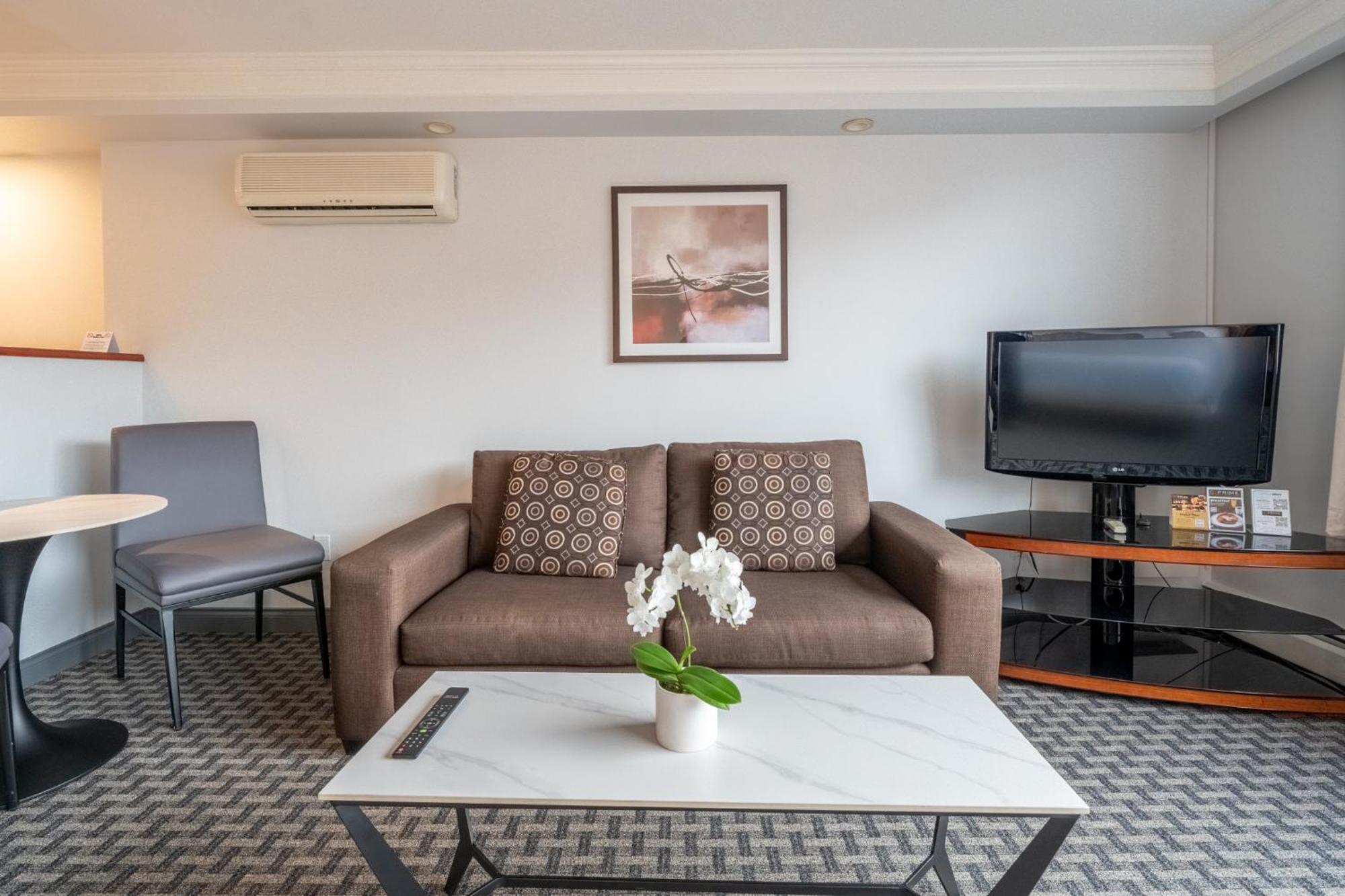 Hotel Century Plaza Vancouver