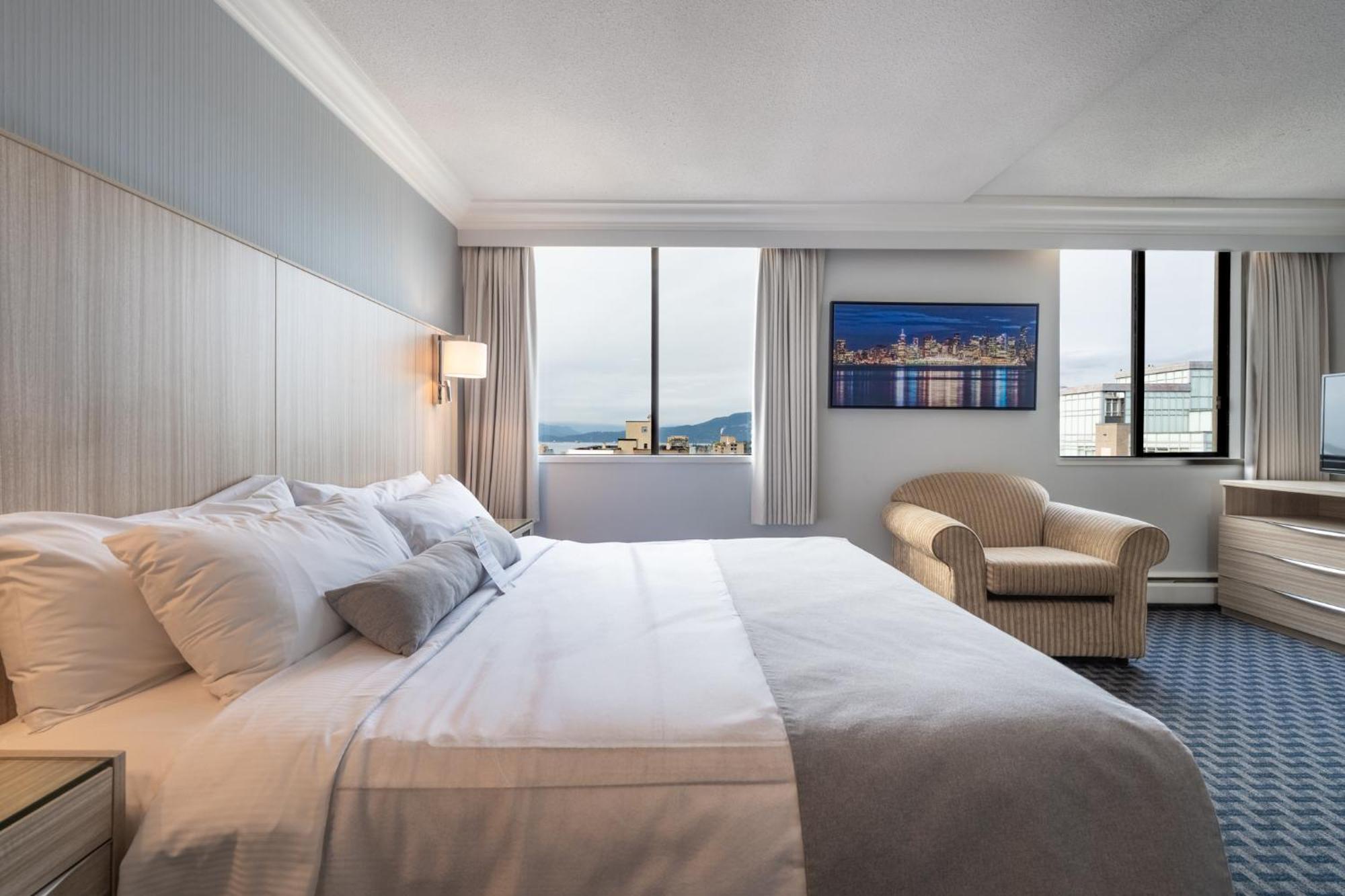 Hotel Century Plaza 3*