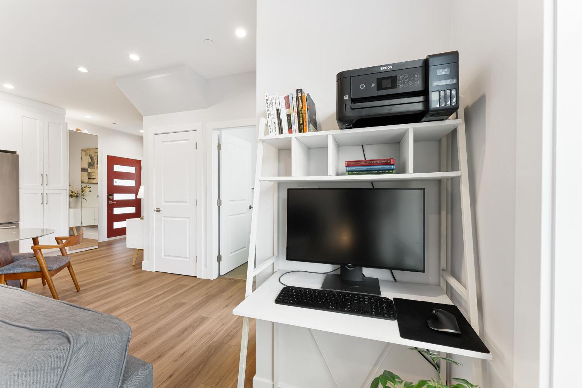 Homestay Charming 3br In A Lovely Neighborhood *