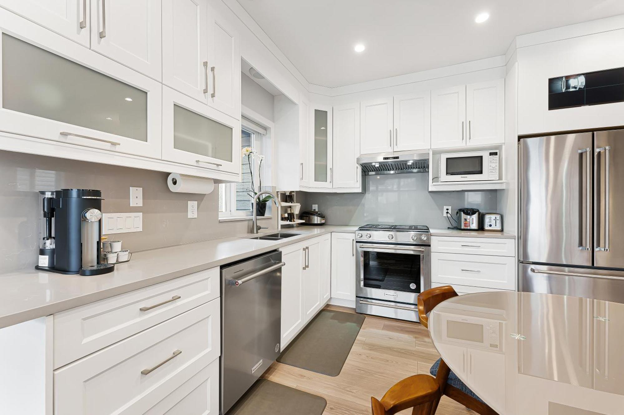 Homestay Charming 3br In A Lovely Neighborhood Vancouver