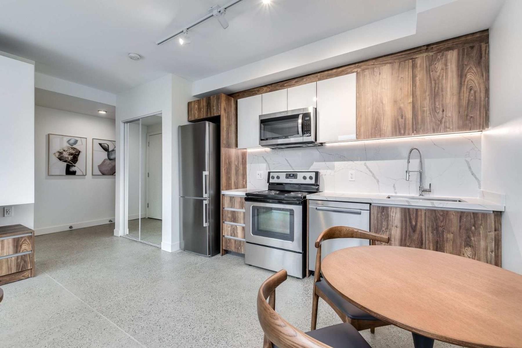 Stylish & Comfortable Urban Retreat * Vancouver