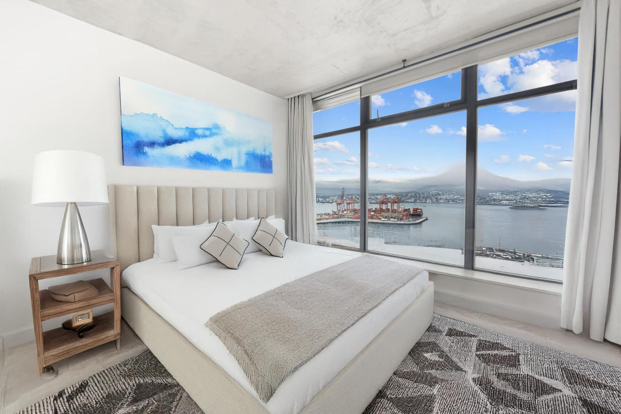 Spacious 2 Bedroom Downtown Retreat With Stunning Views Apartment Vancouver