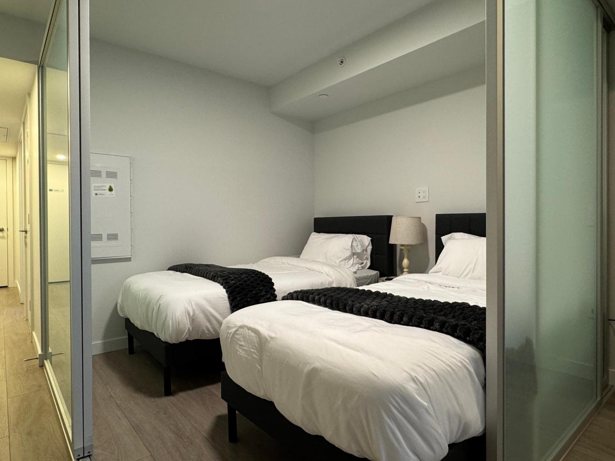 Downtown Center Silverstone Tower I And Ii Long-term Only Your Second In Apartment Vancouver