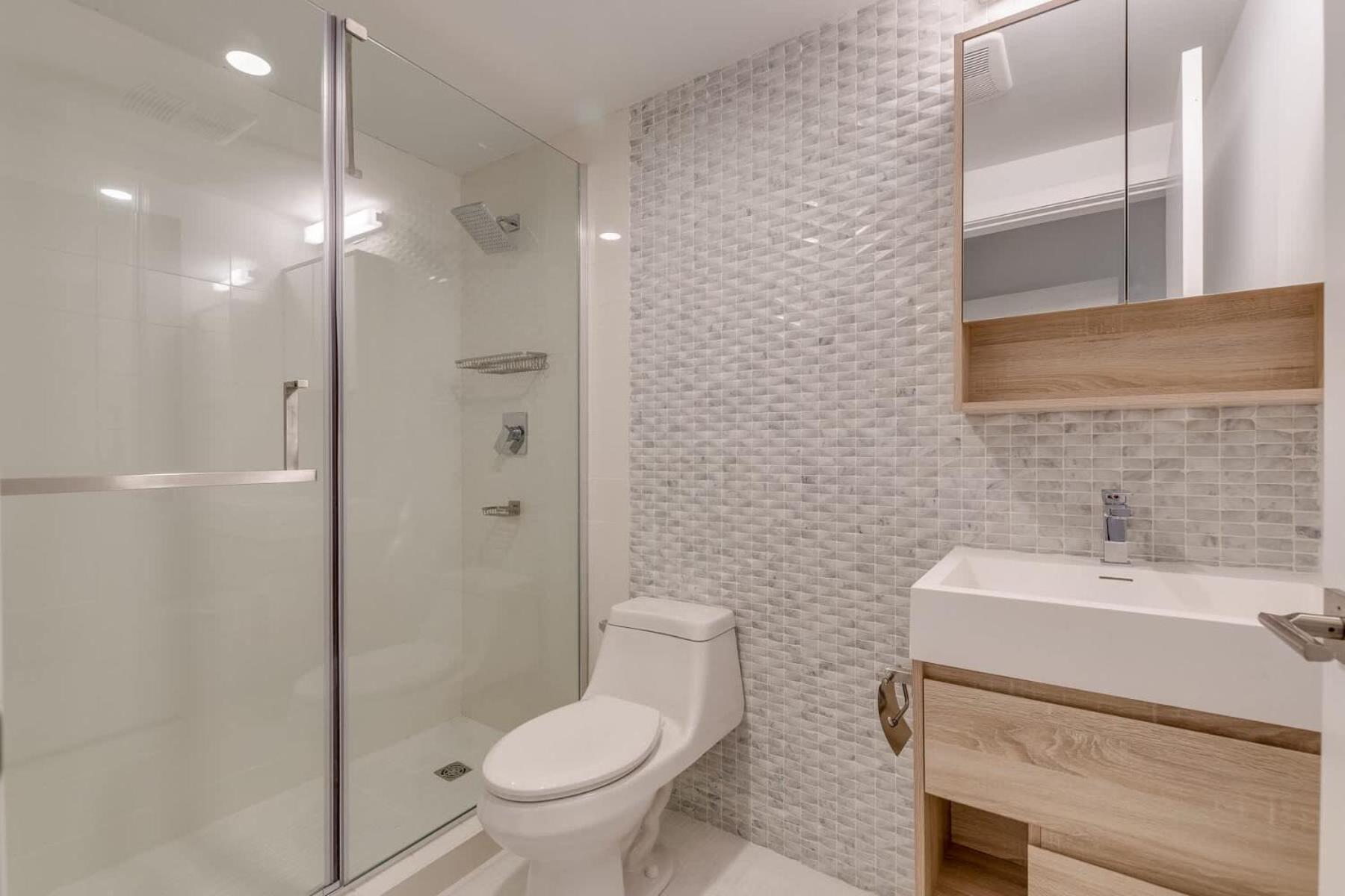 Bright And Airy Perfect For Families And Groups Vancouver