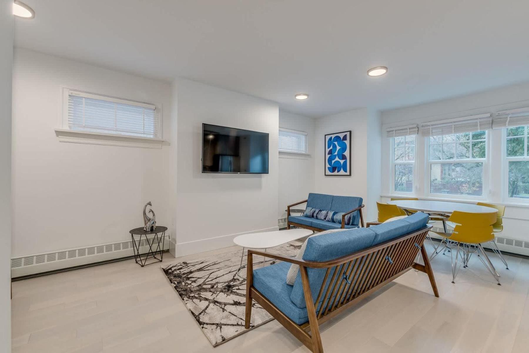 Bright And Airy Perfect For Families And Groups Apartment
