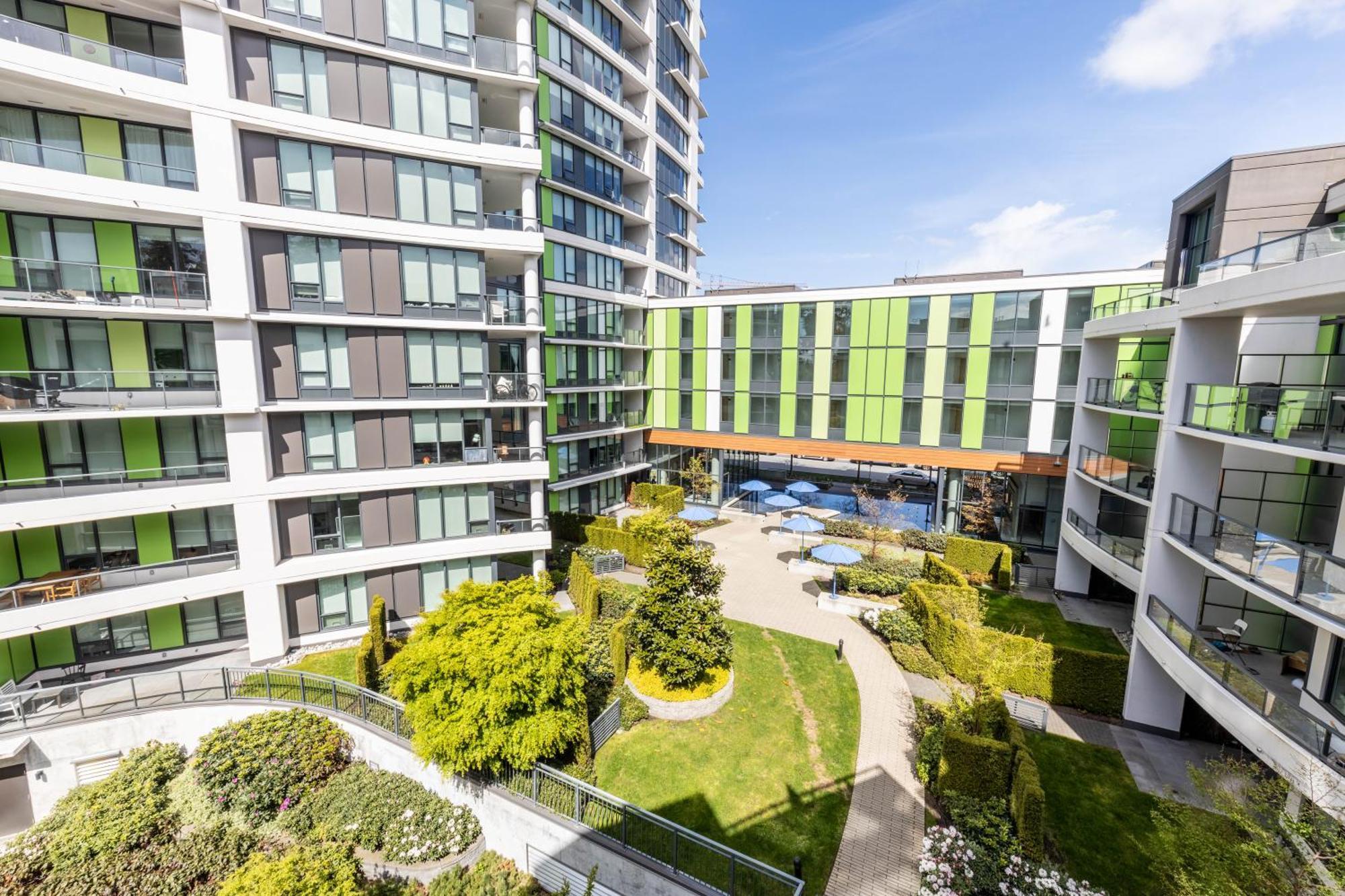 Apartment Ubc Pacific Spirit Modern Style Vancouver