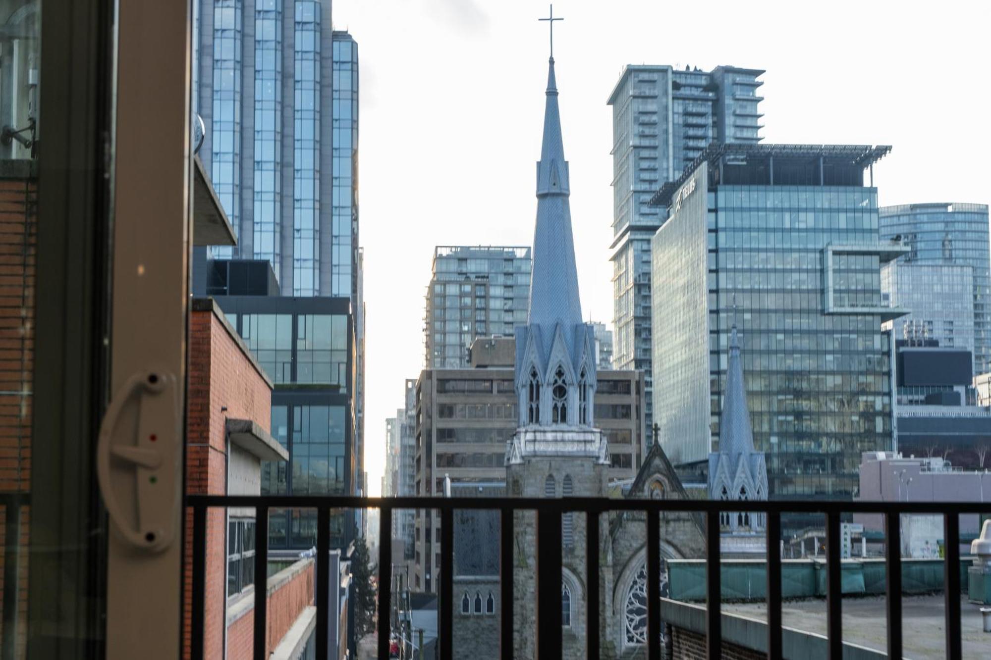 Downtown Center Silverstone Tower I And Ii Long-term Only Your Second In Apartment *