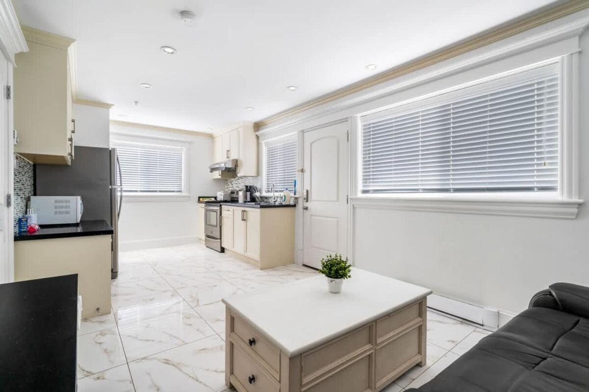 Cozy 2br Retreat In * Vancouver