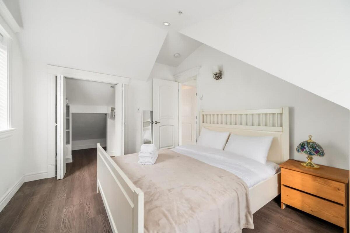Cozy 2br Retreat In Holiday home