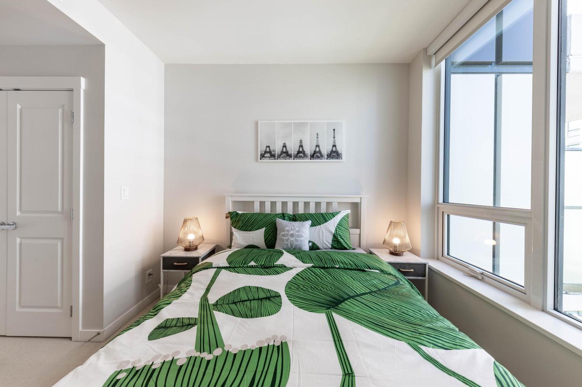 Ubc Pacific Spirit Modern Style Apartment Vancouver