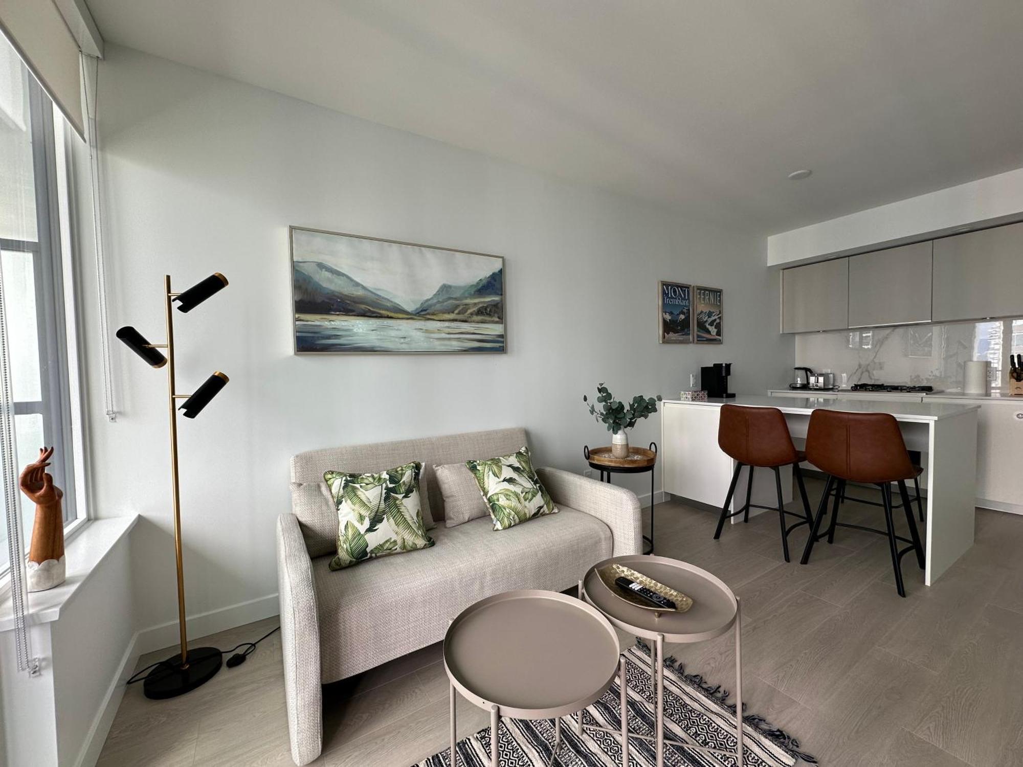 Ubc Pacific Spirit Modern Style Apartment *