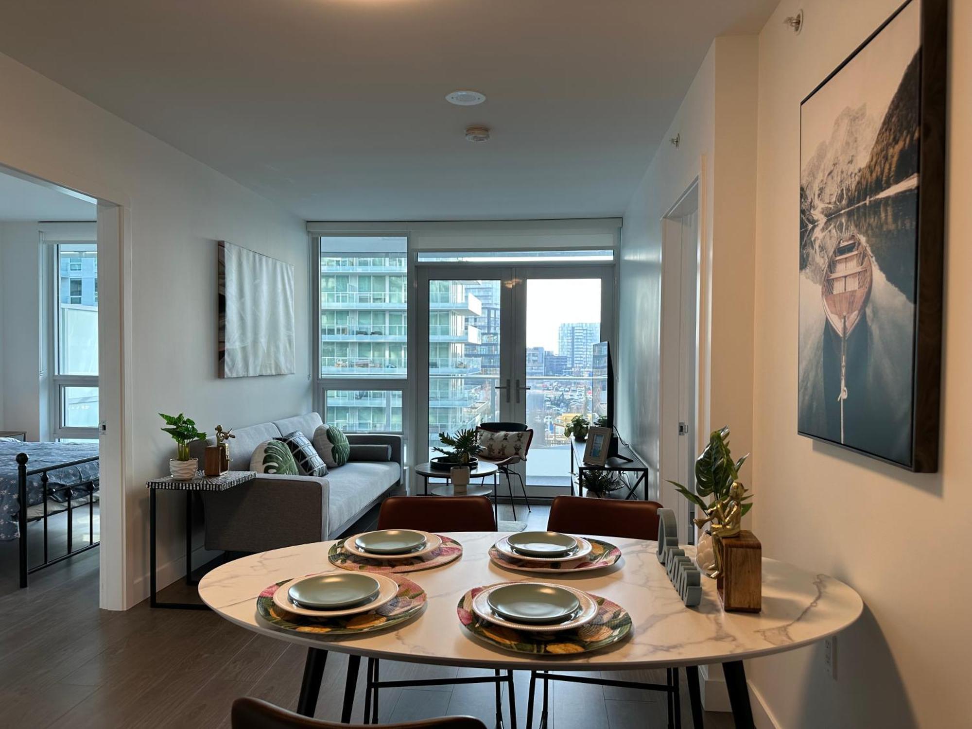 Ubc Pacific Spirit Modern Style Apartment