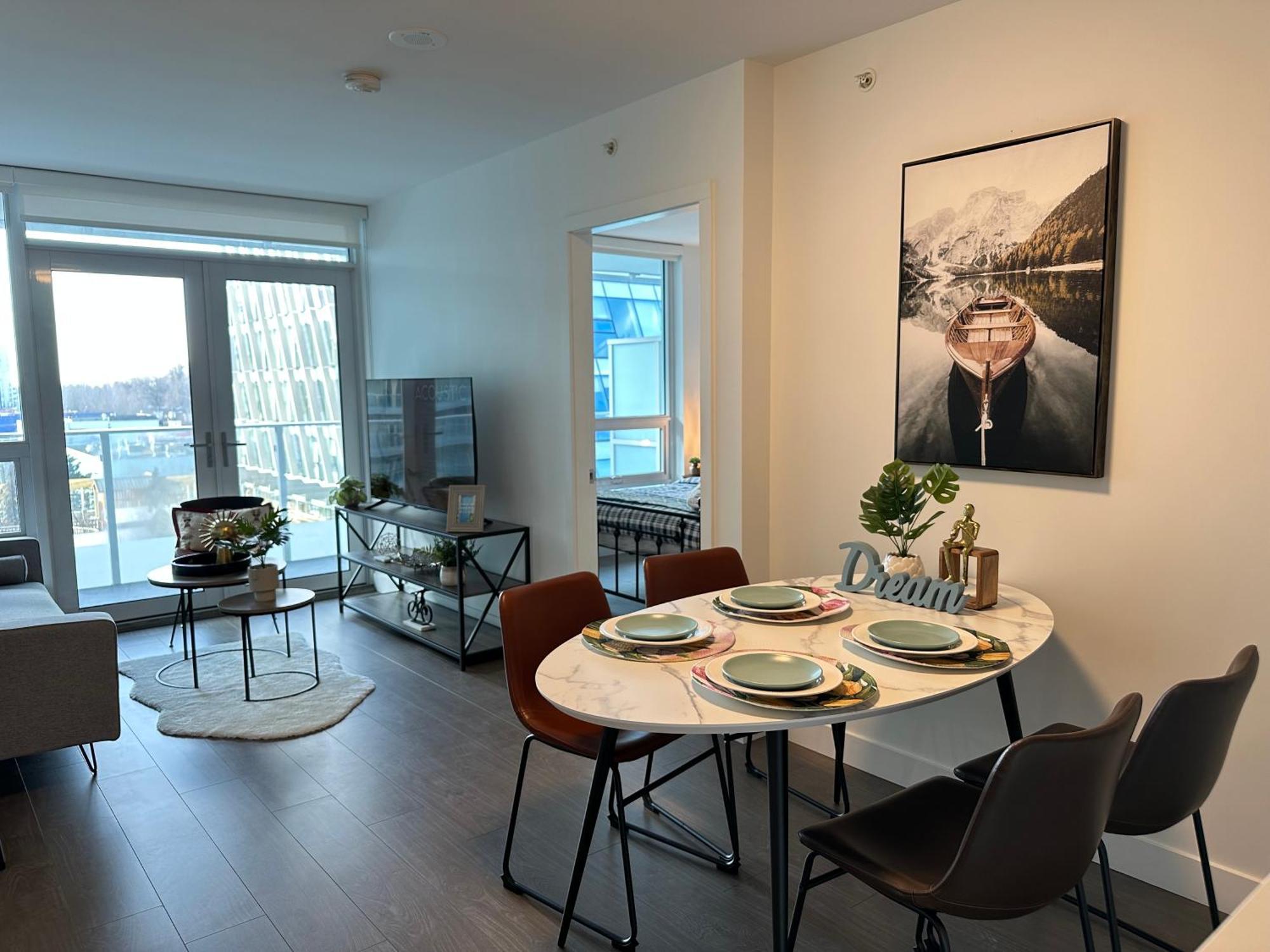 Apartment Ubc Pacific Spirit Modern Style Vancouver