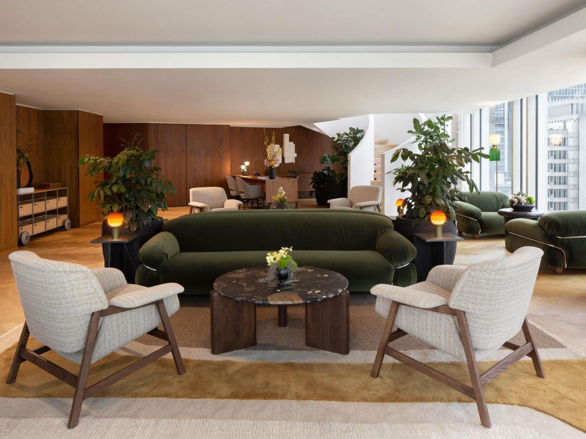 Fairmont Pacific Rim Hotel 5*