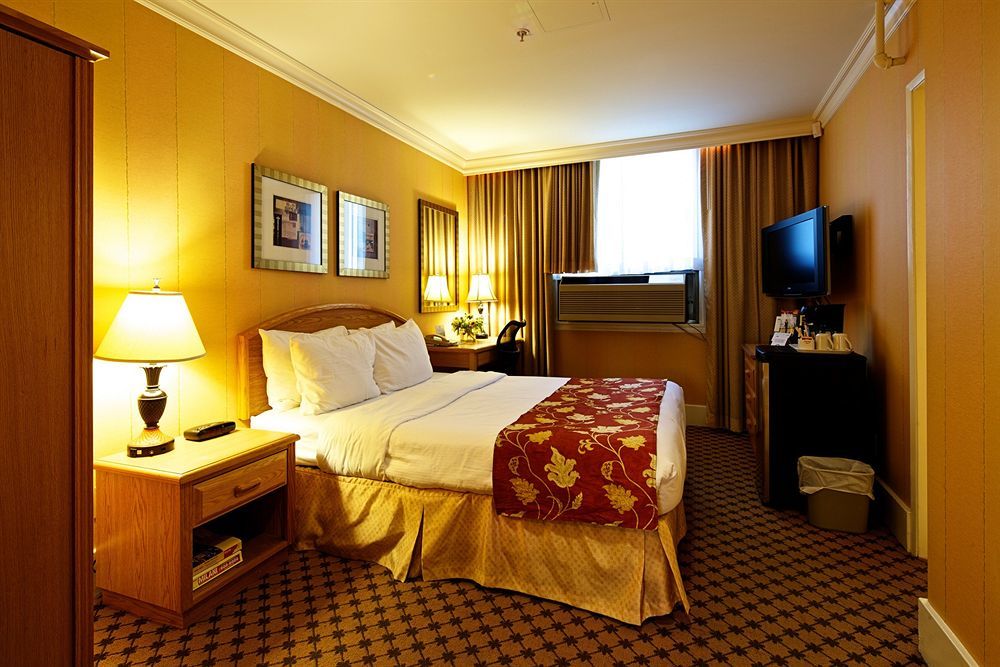 Days By Wyndham Downtown Hotel 3*