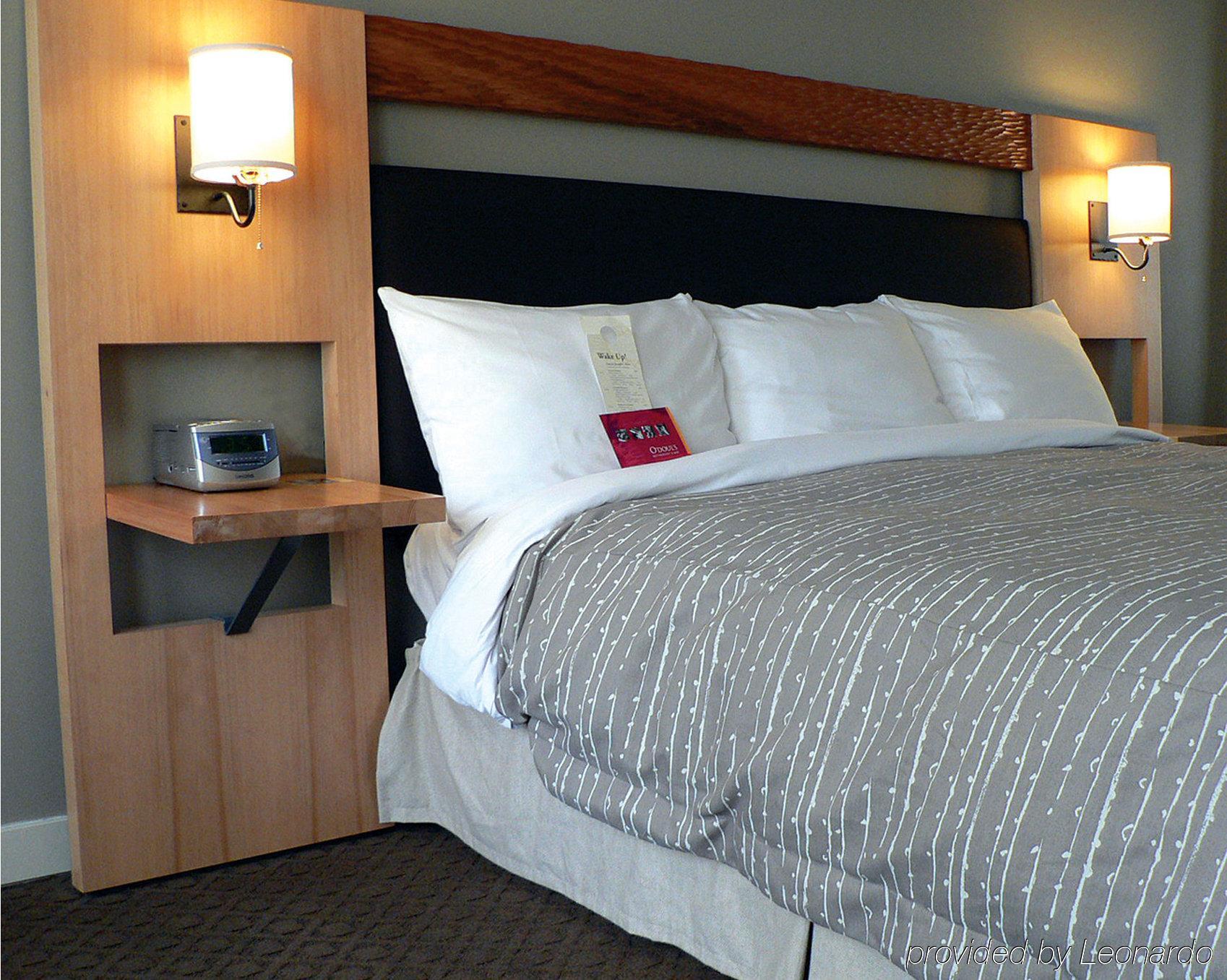 The Listel Hotel