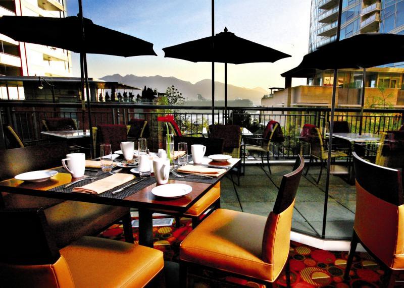 Pinnacle Harbourfront Hotel Vancouver