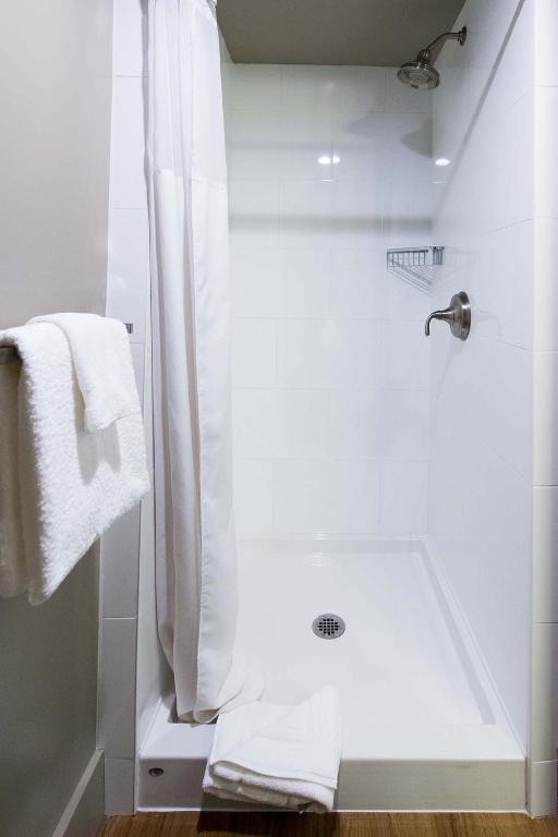 Hotel Gage At Ubc 3*