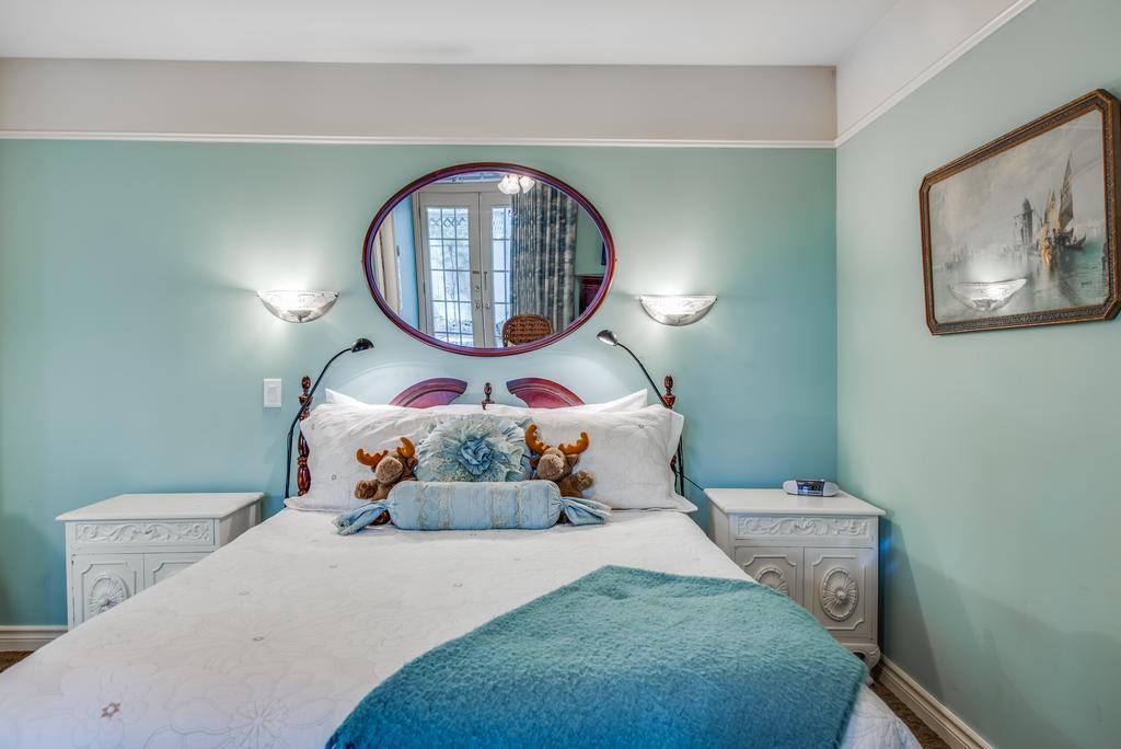 O Canada House 4* Vancouver
