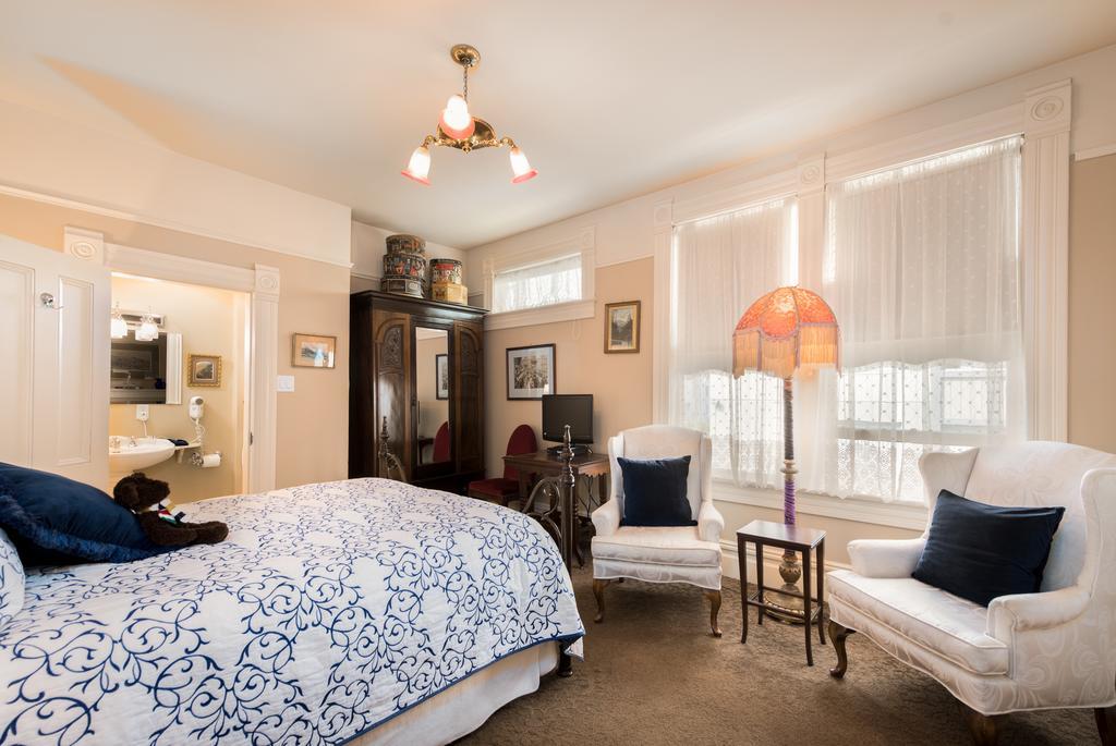 O Canada House Bed & Breakfast 4*